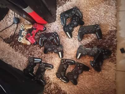 A picture of Play Station 4 and ps4pro from Europe