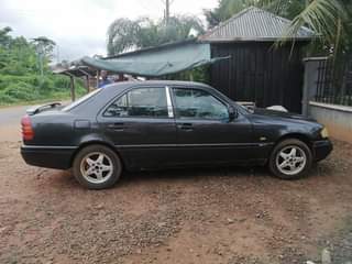 A picture of CLEAN MERCEDES BENZ C CLASS 08033318656