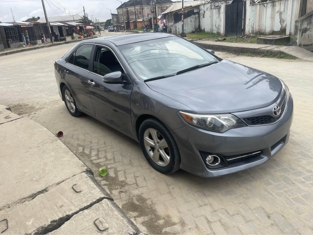 A picture of Extremely clean 2012 Toyota Camry Full option