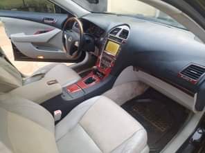 A picture of Lexus Es 350 2008 model 5 7m last not negotiable