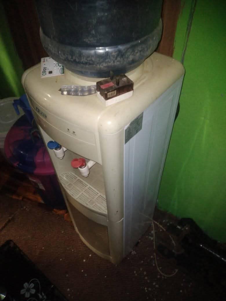 A picture of Water dispenser