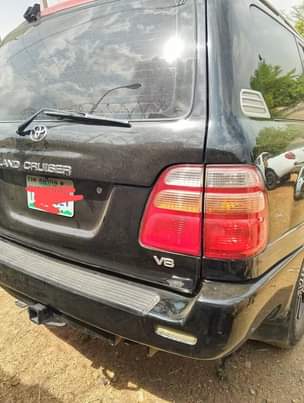 A picture of Toyota landcruiser V8 Abuja
