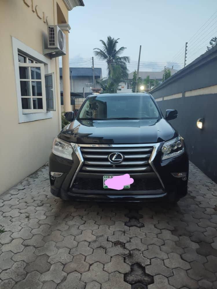 A picture of 2013 model Gx460