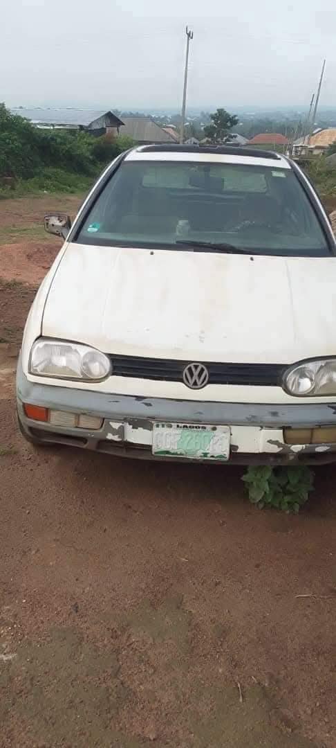 A picture of Volkswagen Golf 3 salon Complete pure first body Engine and