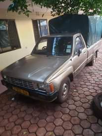 A picture of TOYOTA HILUX PICKUP