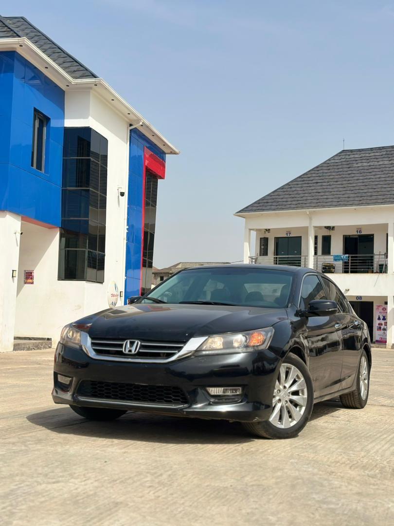 A picture of Tokunbo standard Honda accord 2014 model with duty paid in