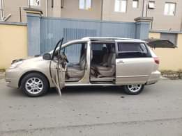 A picture of Trust MaxwellAutos for legitimate cars Sharp Toyota Sienna 2005 bought