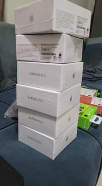 A picture of Earbuds pods