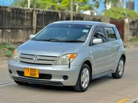 A picture of TOYOTA IST 0785672221