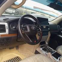 A picture of TOYOTA LAND CRUISER