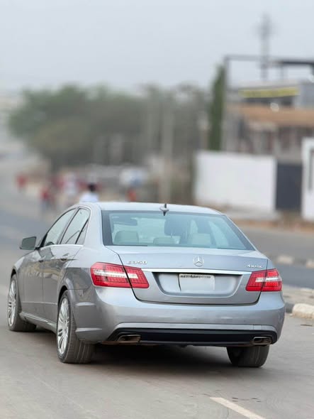 A picture of SUPER SHARP PRE OWNED 2011 MERCEDES BENZ E350 SOUND SUNROOF