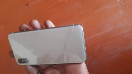 A picture of Iphone c