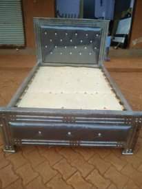 A picture of 4by6 5by6 6by6 leather beds