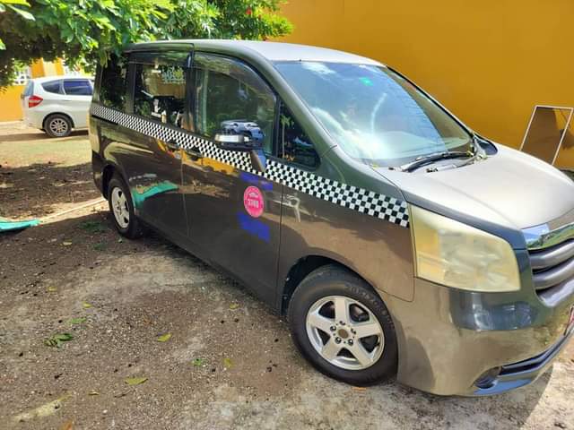 used toyota noah