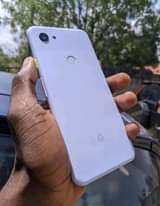 A picture of Tunauza Simu original mpya na accessories zake