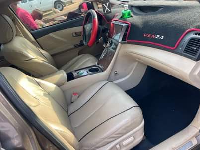 A picture of Toyota venza registered