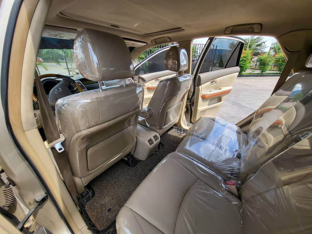 A picture of Highest grade Lexus RX330 2007 model