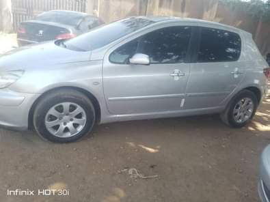 A picture of Distress 307 Normal hand manual transmission drive Price slashed to