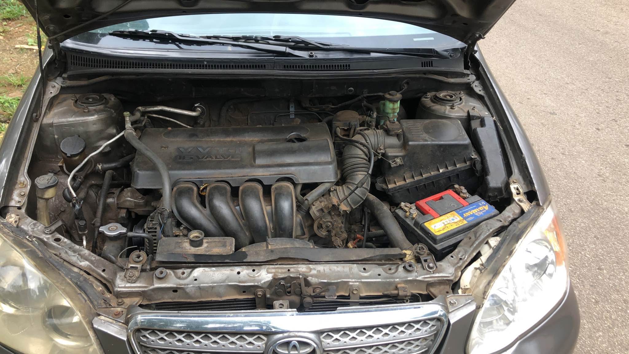 A picture of Toyota CORROLLA 04
