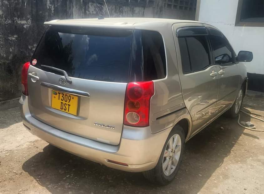 A picture of Toyota Raum