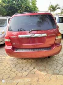 A picture of TOYOTA HIGHLANDER