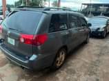 A picture of Toyota Sienna 2008 model at Asaba