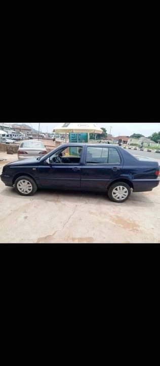 A picture of 1998 Volkswagen Vento Saloon