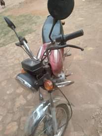 A picture of Bajaj boxer motorcycle for sale