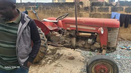 A picture of Tractor