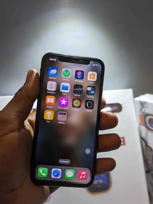 A picture of IPHONE X