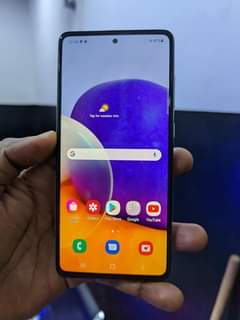 A picture of SAMSUNG A72
