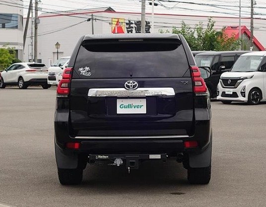 A picture of 2018 Toyota land cruiser prado