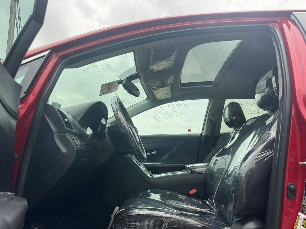 A picture of Distress Sale Big Awoof Foreign used Toyota venza Year 2014