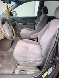 A picture of Toyota sienna