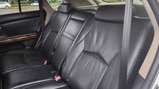 A picture of 2006 Toyota Harrier