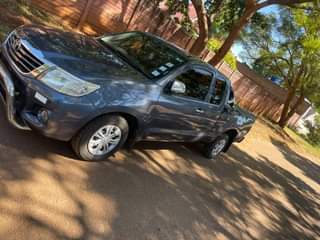 used toyota hilux