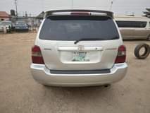 A picture of Extremely clean registered Toyota Highlander 2007 buy and drive..call or