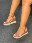 A picture of Blocked Heels Call 0756615075