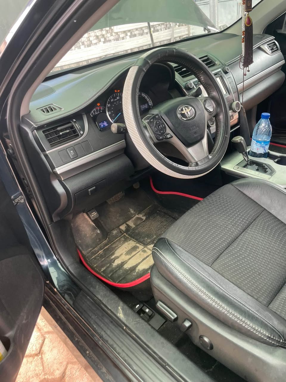 A picture of TOYOTA CAMRY 012 