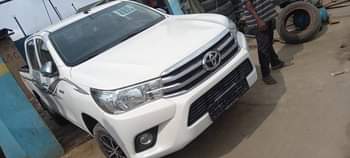 A picture of Tokunbo 2017 Hilux super Engine and AC everything extremely superb