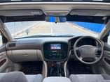 A picture of TOYOTA LAND CRUISER sunroof