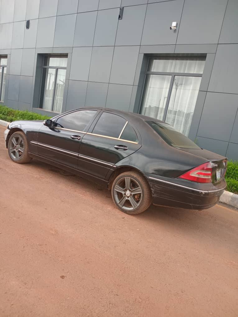 A picture of Mercedes Benz