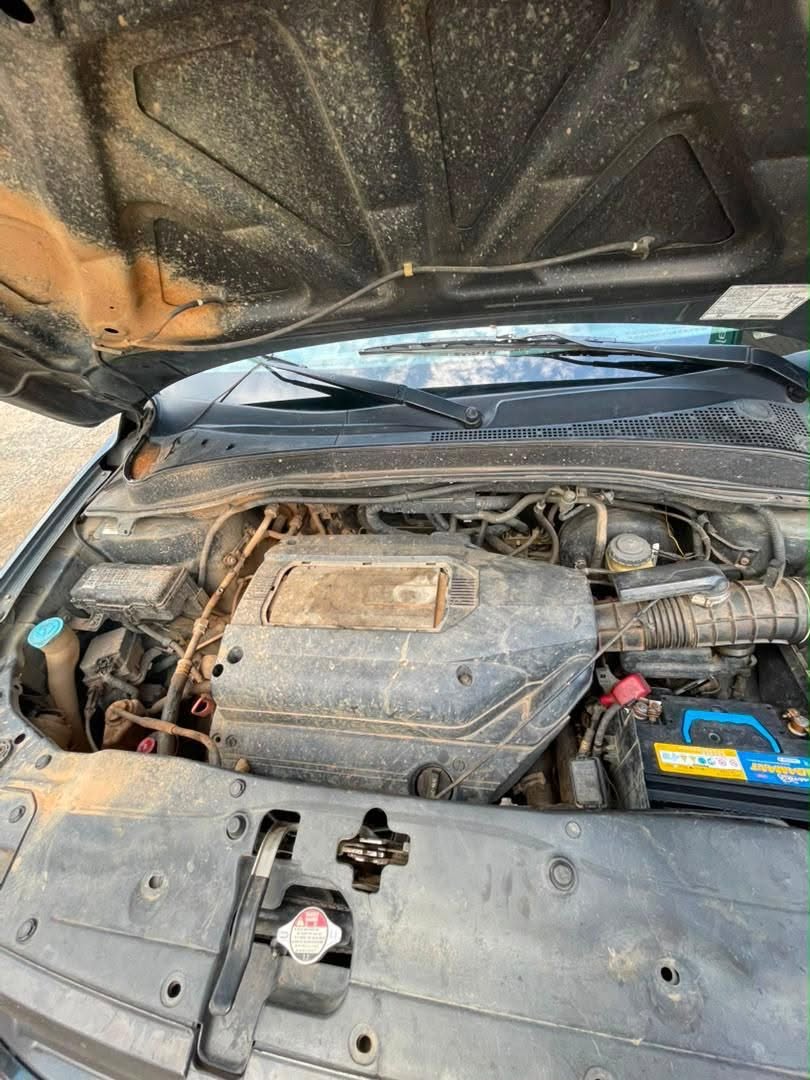 A picture of 2004 Honda pilot 2021 on costom paper entry