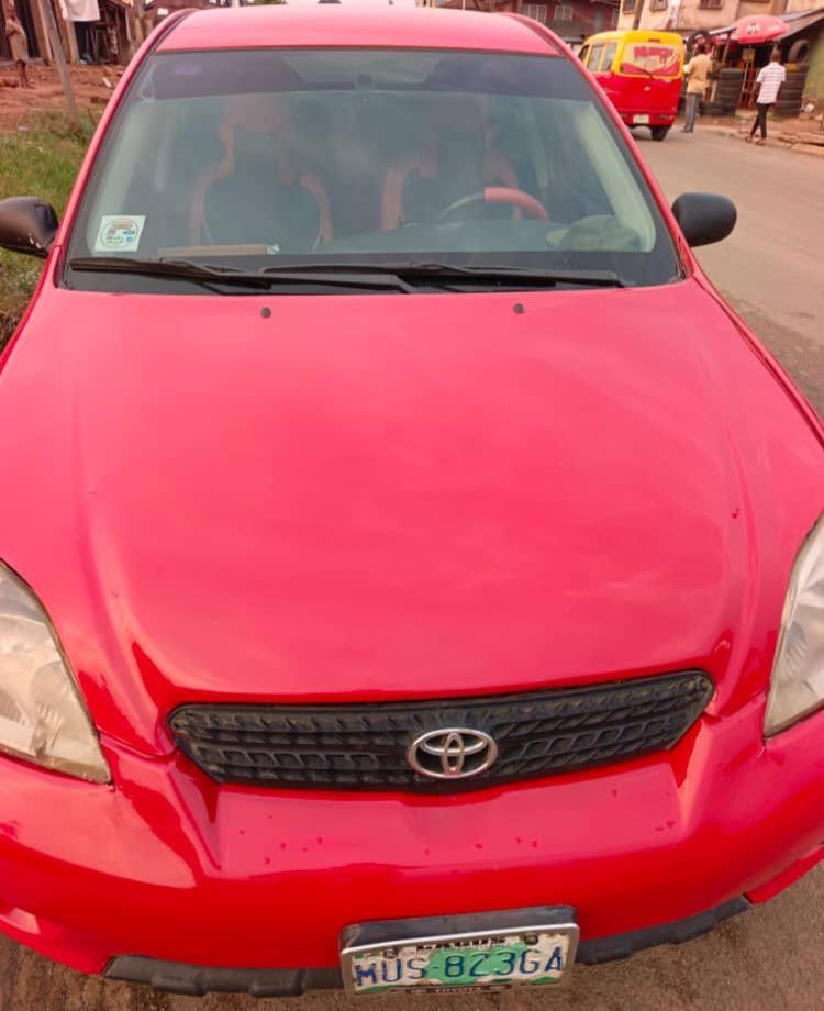 A picture of Toyota matrix