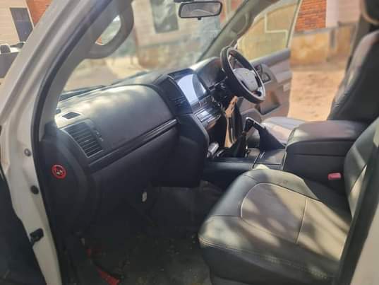 A picture of TOYOTA LANDCRUISER VXR V8 GOOD NEW FOR SELL 90M SO
