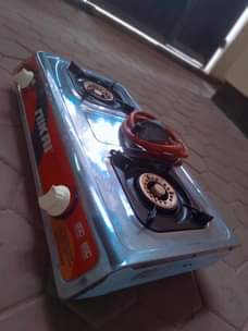 A picture of Jiko la gesi nikai lipo full lina pipe na regulator
