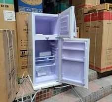 A picture of FREEGES FREEZES NA TV MKOPO