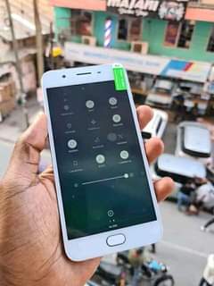 A picture of Oppo F1s Ram 4 GB 64