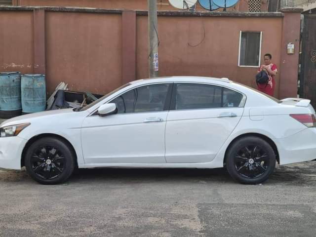 A picture of 2009 Honda accord Accord Sedan