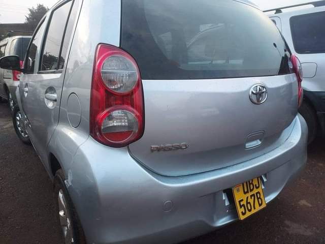 A picture of 2010 Toyota passo 2010 1.0cc engine
